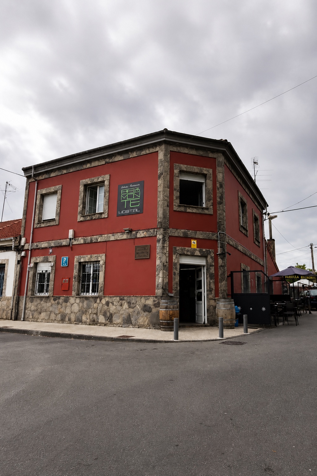 Fachada de Parrilla Belmonte en Tremañes, Gijón
